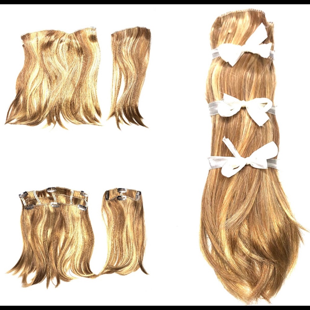 BLONDE CLIP IN EXTENSIONS